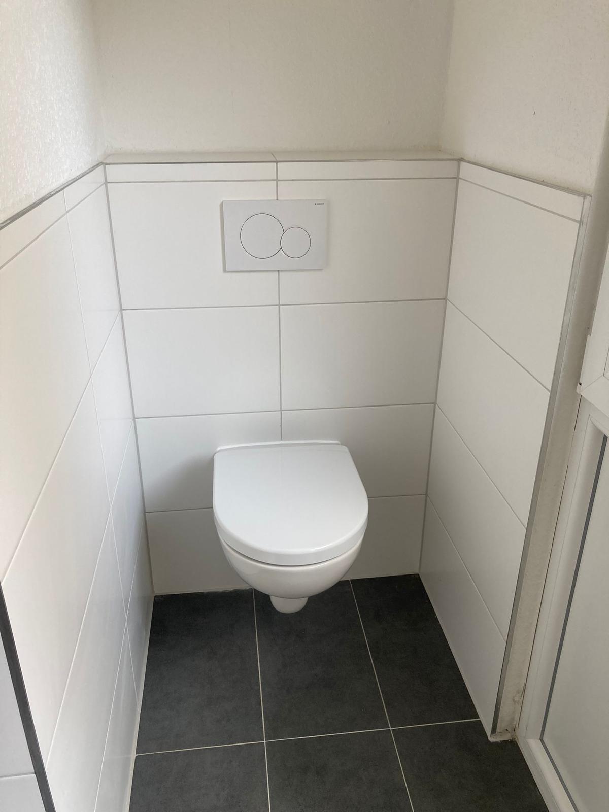 Bad mit wandhängendem WC